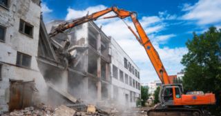 Промышленный демонтаж зданий Чехов, цена от 2980 руб.